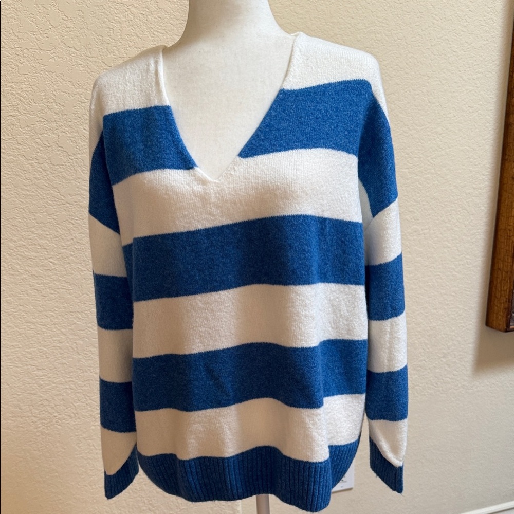 Vince Camuto Blue and White Striped V-Neck Sweater
